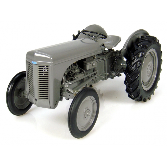 Universal Hobbies 1/16 Scale Ferguson Tea 20 (1949) Tractor Diecast Replica UH2690