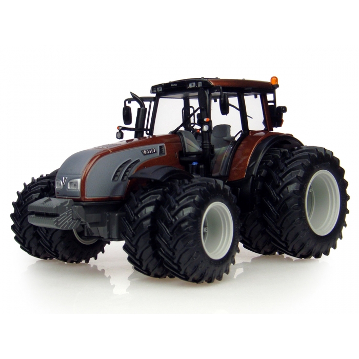 Universal Hobbies 1/32 Scale Valtra T 202 Series 2011 Chocolate Avec 8 Wheels Diecast Replica UH4080
