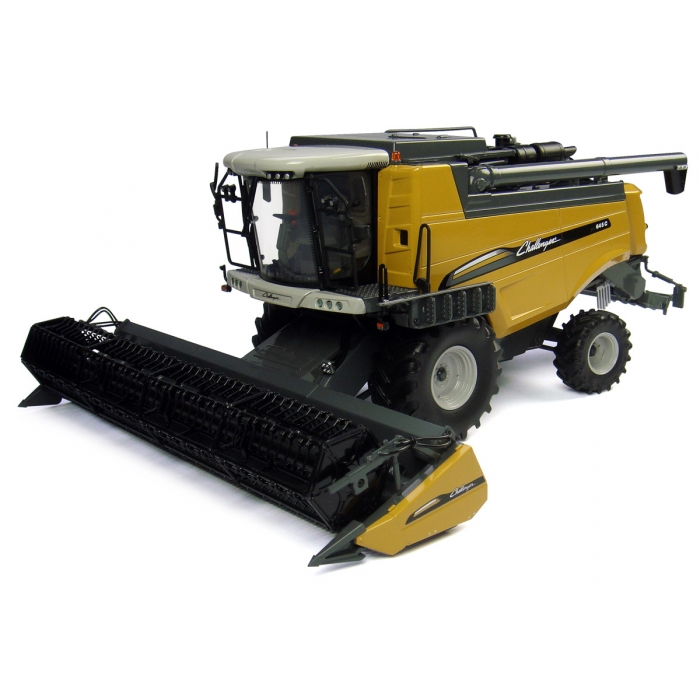 Universal Hobbies 1/32 Scale Moissonneuse Challenger CH645C (2013) Diecast Replica UH4135