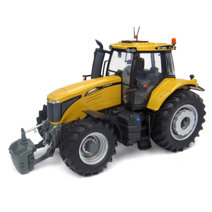 Universal Hobbies 1/32 Scale Challenger MT 555E UH4875