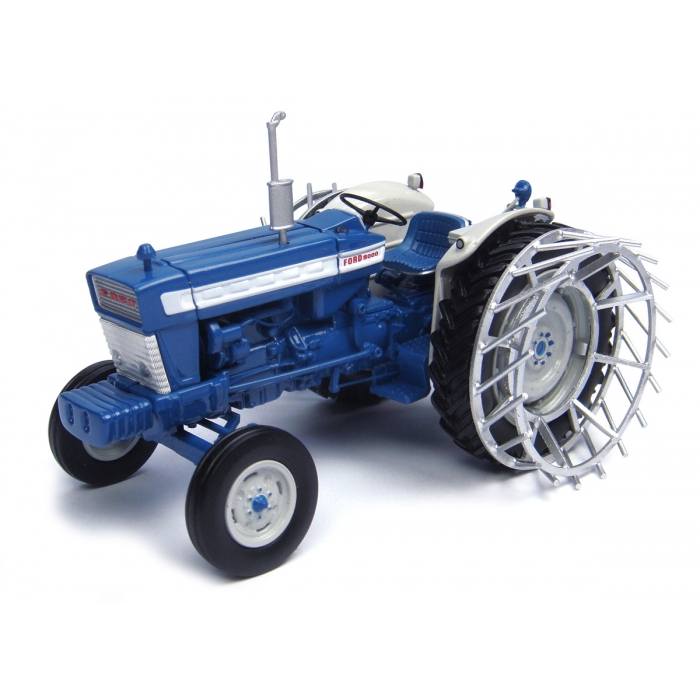 Universal Hobbies 1/32 Scale Ford 5000 AVEC Metal Wheels UH4879