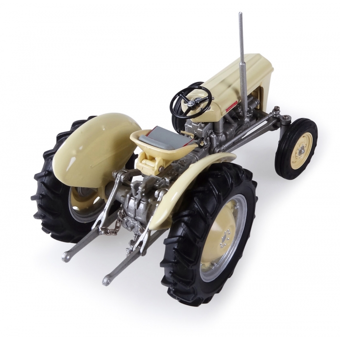 Universal Hobbies 1/32 Scale Ferguson TO 35 - 1957 Tractor Replica UH4991