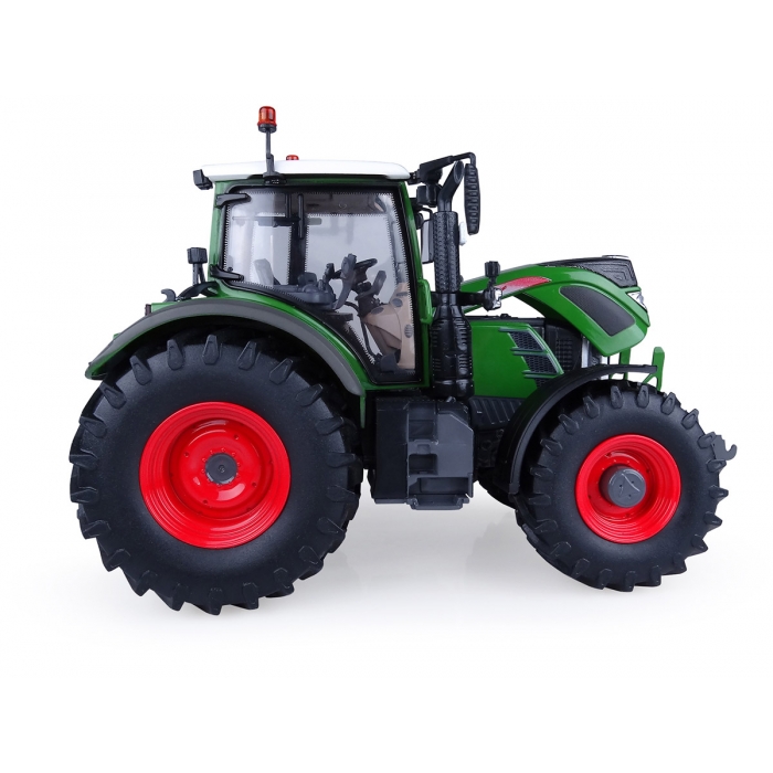 Universal Hobbies 1/32 Scale Fendt 724 Vario - Nature Green Color Tractor Replica UH5231